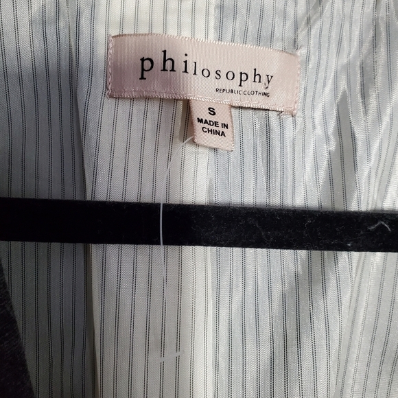 PHILOSOPHY Classic Gray Blazer with Small Pockets and One Button Closure - Picture 2 of 13